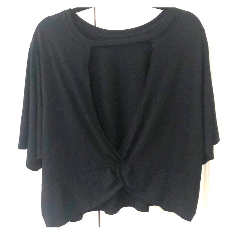 Plus size Fabletics top